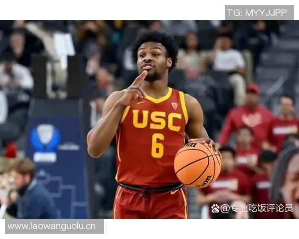 夸梅直言布朗尼在大学表现平平不及部分高中球员的潜力与实力