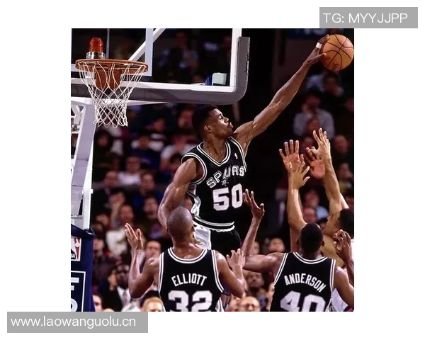 戈贝尔:团队合作是我争夺第五座最佳防守球员奖的关键心态 戈贝尔:团队合作是我争夺第五座最佳防守球员奖的关键心态