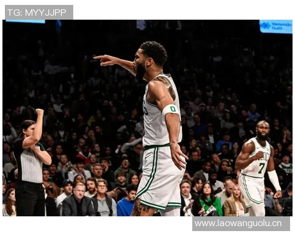 豪泽坚定支持普理查德期待他重拾状态并提升投篮表现 豪泽坚定支持普理查德期待他重拾状态并提升投篮表现