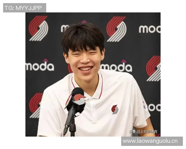 媒体人称杨瀚森在CBA锻炼出八块腹肌NBA教练建议他增加体重以适应比赛 媒体人称杨瀚森在CBA锻炼出八块腹肌NBA教练建议他增加体重以适应比赛