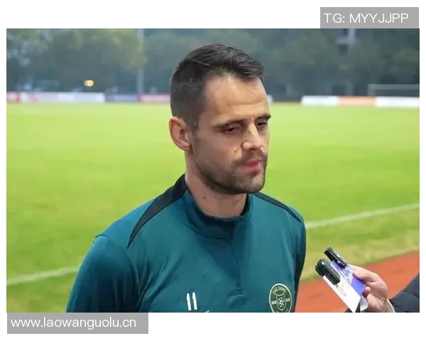 弗兰克坚决反对赛中嘘球员呼吁尊重场上表现与努力 弗兰克坚决反对赛中嘘球员呼吁尊重场上表现与努力