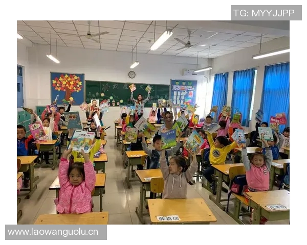 浓眉哥化身孩子王乐高积木传递快乐与创意心有大爱温暖每一个小朋友