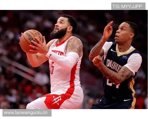 亚当斯替补出战12分钟表现神勇四投全中贡献8分2板2助 亚当斯替补出战12分钟表现神勇四投全中贡献8分2板2助