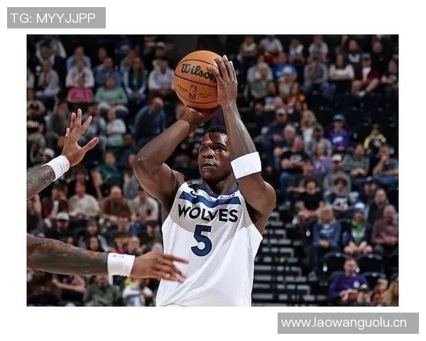 兰德尔盛赞爱德华兹超越期待认为他是一位真诚可靠的非凡球员