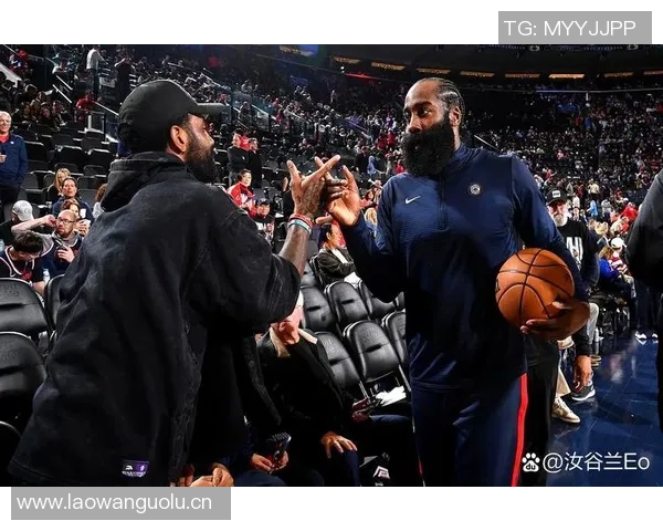 快船训练营第二天精彩瞬间哈登博格丹欢笑小卡保罗同框引关注