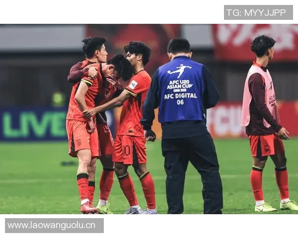 王博豪连续首发表现出色帮助邓伯什在荷乙赛中以5-2大胜对手